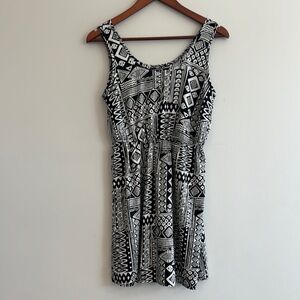 Band of Gypsies Small Black and White Patterned Dress